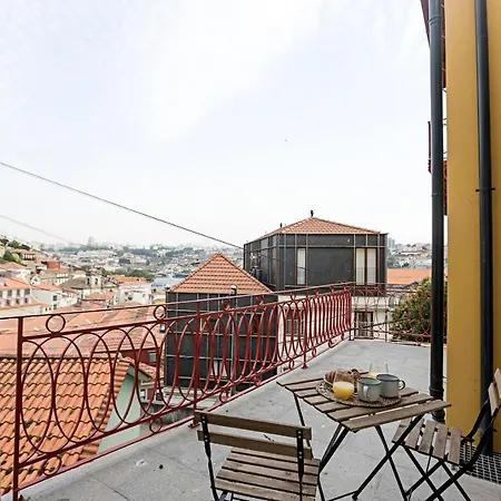 Apartment Superb Flat W/ Balcony And Ac By Lovelystay *