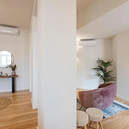 Superb Flat W/ Balcony And Ac By Lovelystay Porto