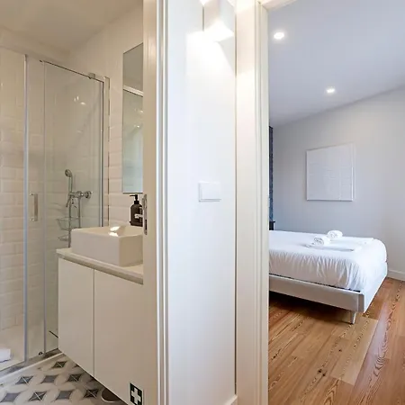 Superb Flat W/ Balcony And Ac By Lovelystay Porto